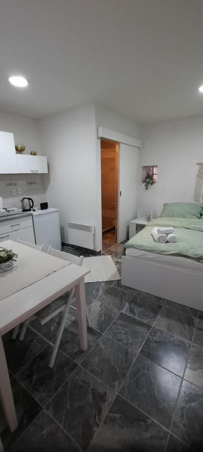 Studio Apartman Centar Βαράζντιν Εξωτερικό φωτογραφία